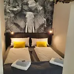 Meisters Schick Im Stryck Lägenhet
